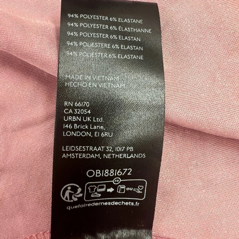 NWT new urban outfitters silence + noise SMALL pink velvet uneven hem skirt UO - Picture 8 of 15